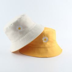 Brand Name: furandownApplicable Season: Spring and SummerMaterial: COTTONDepartment Name: AdultOrigin: CN(Origin)Applicable Scene: CasualGender: UnisexFeature: MultifunctionTop Type: FlatPattern Type: FloralModel Number: Bucket H240Item Type: Bucket HatsStyle: CasualRelease Date: Spring2021Gender: women ladyMaterial: cottonSize: for head 55-59cmFeature: reversible, little daisies flowerSeason: Spring,summer,autumn Cotton Beach Hat, Cottagecore Aesthetic Clothes, Bob Chapeau, Cottagecore Clothes, Cap Girl, Bleu Pastel, Sun Cap, Hat Women