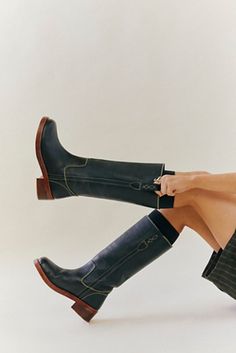 Dwrs Label Boots, Heels Free People, Leather Boots Jeans, Dress Flat Boots, Free People Boots, Perfect White Tee, Free People Shoes, Pull On Boots, Leather Block Heels