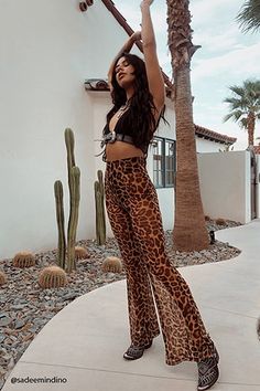 Print Flare Pants, Wide Leg Pants Outfit, Short Long Dresses, Formal Cocktail Party, Printed Flare Pants, Leopard Print Leggings, Leopard Fashion