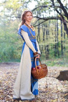 Medieval Flax Linen Dress and Surcoat Costume Set Medieval Tunic, Medieval Garb, Viking Dress, Medieval Clothes, Medieval Costume, Period Outfit, Medieval Clothing, Medieval Fashion