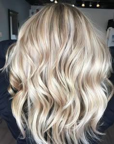 Hip Hairstyles, Hottest Haircuts, Bright Blonde Hair, Hot Haircuts, Cut Hairstyles, Blonde Hair Color Ideas, Ash Blonde Hair, Bright Blonde, Blonde Hair Looks