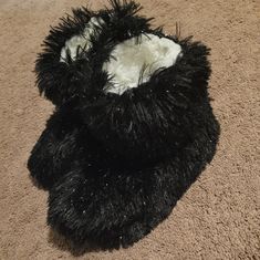 Justice Size M/L Black Faux Fur Cozie Booties. New With Tags Perfect Condition Justice Shoes, Black Faux Fur, Kids Shoes, Faux Fur, Kids Shop, Slippers, Tags, Black, Color