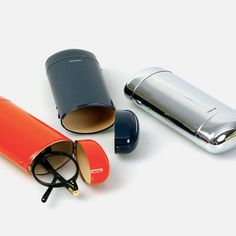 The Hightide glasses case can be opened and closed with one hand. Made of impact-resistant steel, it protects your glasses. It has an easy push-button mechanism for opening.  The body is made of steel, and the inside of the case is lined with soft material, so you can be sure of its durability. It is also recommended to use it as a case for other uses. The front opens wide, so you can store a variety of stationery items.  DETAILS  Dimensions: 6,1 x 15,5 x 3,7 cm Color: Silver  Material: Steel Stationery Items, Unique Spaces, Silver Material, Push Button, Concept Store, The Body, Soft Material