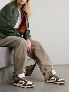 Brown And White Sneakers Outfit, Brown Nike Shoes Outfit, Nike Shoes Photoshoot, Nike Sporty Fall Sneakers, Nike Sporty Sneakers For Fall, Fall High-top Sneakers With Contrast Sole For Streetwear, Nike Fall Sneakers With Round Toe, Nike Low-top Sneakers For Fall, Nike High-top Sneakers For Fall