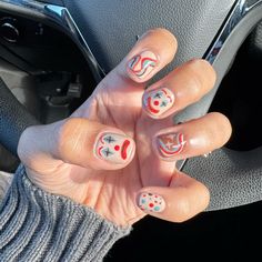 #clown #clownnails #fall #autumn #gel #gelmani #gelnails #gelpolish #gelnailpolish #halloween #halloweennailart #halloweennails #nailinspo Clown Gel Nails, Clown Nails Designs, Clown Nails, Gel Mani, Halloween Nail Art, Gel Manicure, Gel Nail Polish, Halloween Nails, Fall Autumn