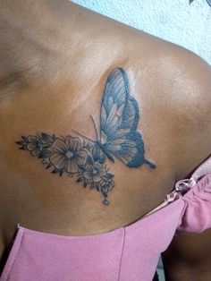 Tattoo borboleta Butterfly Tattoo Chest, Butterfly Chest Tattoo, Tattoo Borboleta, Woman Tattoos, Basic Tattoos