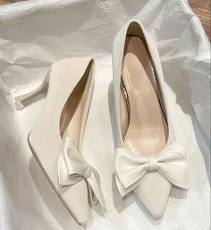 Bridal Shoes Heels, British Man, Pretty Heels, Fancy Heels, Heels Aesthetic, Gender Norms, Fashion Shoes Heels, Cute Shoes Heels, Shoes Heels Classy