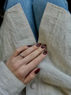 it girl deep cherry nails Short Almond Nails Cherry, Dark Cherry Red Nails French Tip Almond, Deep Cherry Nails, Cherry Colour Nails, Cheery Red Nail, Deep Cherry Red Nails, Cherry Coke Nails, 222 Nails, Cherry Cola Nails