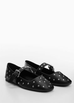 Studded ballerinas - Woman | Mango South Africa Floral Beach Wear, Black Ballerina, Stud Fashion, Spring Capsule, Mango Outlet, Studded Flats, Ballet Pumps, Slingback Heel