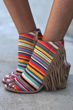 Western Shoes, Zipper Heels, Cowgirl Style, Ankle Strap Heels, Peep Toe Heels, Casual Sandals, Shoes And Boots, Chunky Heel, Strap Heels