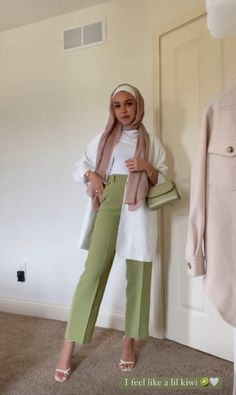 Crop Top Outfits Classy, Outfits For The Summer, Modest Outfits Muslim, Outfits Muslim, Summer Business Casual Outfits, Modest Outfit