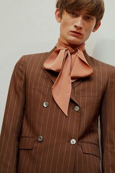 Gucci Menswear, Gucci For Men, Gucci Suit, Brown Suit, Mens Editorial, Gg Monogram, Androgynous Fashion, Men Street, Burberry Men