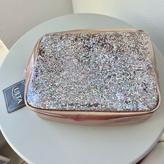 Brand New With Tags! By Ulta Beauty . Such A Stunning And Fun Bag! The Glitter Moves Inside! One Side Has The Glitter And The Other Is Clear So You Can See What’s Inside . Also Has A Resin Crystal Bobble As The Zipper Pull . One Of The Most Gorgeous Makeup Bags I’ve Ever Seen. Great Size As Well. Can Fit A Lot! Measures Around 8” Wide X 6” Tall X 2” Deep. No Trades!! Tags: Modern , Contemporary , Y2k , 90s , Edgy , Sexy , Cool , Cool Girl , Chic , Classy , Casual , Glam , Fun , Clear Makeup Bag Clear Makeup Bag, Lipstick Gift Set, Ultra Beauty, Yellow Makeup, Ulta Makeup, Makeup Bag Essentials, Clear Makeup, Clear Makeup Bags, Casual Glam