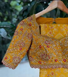 Maggam Work Lehenga, Heavy Embroidery Blouse Designs, Blouse Zardosi Work Design, Maggam Work Designs For Pattu Sarees, New Maggam Work Designs, Heavy Maggam Work Blouses, Maggam Work Blouse Designs Bridal Heavy, Maggam Work Blouse Designs Bridal, Bridal Work Blouse Designs