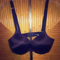 Fredricks Of Hollywood Black Bra 40 D Never Worn, No Tags Classic Black Bra With Medium Bust Support, Black Full Coverage Classic Bra, Black Full Coverage Bra For Night Out, Full Coverage Black Bra For Night Out, Fredericks Of Hollywood, Black Bra, Women's Intimates, Hollywood, Bra