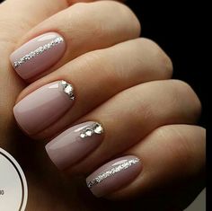 Ongles Beiges, Subtle Nail Art, Bridesmaids Nails, Colour Tip Nails, Green Nail Art, Formal Nails, Subtle Nails, Luxury Nails