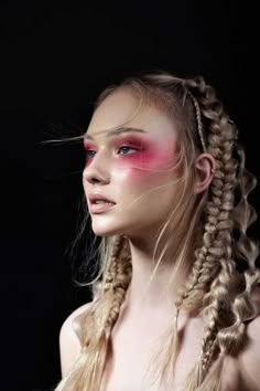 Makeup For Photoshoot, Female Gaze, Pink Eye, Photographie Portrait Inspiration, Photoshoot Makeup, Beauty Shoot, Hair Dresser, Pink Makeup