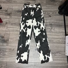 Brand New Never Worn Casual Cow Print Bottoms For Summer, Fitted Casual Black And White Bottoms, Trendy Black And White Bottoms For Spring, Trendy Black And White Spring Bottoms, Printed Denim Jeans, Print Denim, Fashion Nova Pants, Printed Denim, Jeans Color