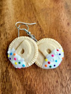 Take it back, alittle further... to the 90's! With these classic cookie earrings! Candy Clay Earrings, Icing Earrings, Funky Clay Earrings, Wacky Earrings, Dessert Earrings, Fun Earrings Unique, Kidcore Earrings, Silly Earrings, Crazy Earrings