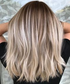 Hairstyles Ponytail, Shoulder Length Hair Cuts, Haircut And Color, Penteado Cabelo Curto, Girl Short Hair, Medium Hair Cuts, Shoulder Length Hair, Blonde Balayage, Medium Length Hair Cuts