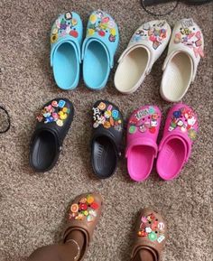 Cool Crocs, Crocs Fashion, Custom Shoes Diy, Jordans Girls, Beautiful Sandals, Hype Shoes, Girly Shoes, Shoe Inspo, Aesthetic Shoes