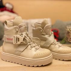 - New Condition, Never Worn - Size 5.5 Us - Snow Boots Open To Lower Prices Dm Me :) Casual Cream Outdoor Boots, Beige Lace-up Boots For Streetwear, Sporty Beige Lace-up Boots, Sporty Lace-up Beige Boots, Sporty Beige Boots With Round Toe, Beige Low-top Spring Boots, Beige High-top Boots For Streetwear, Beige Low-top Boots For Spring, Shoes Puma