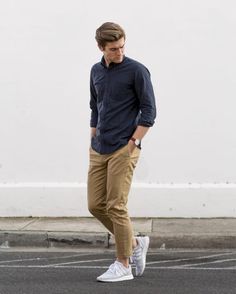 Formal Men, White Tennis Shoes, Outfit Chic, Mens Casual Dress Outfits, Stylish Mens Outfits