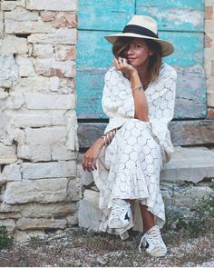 Like and share this pure awesomeness! #sale #immediatemarket Zoe Alalouch, Looks Hippie, Sleeve Long Dress, Fitted Maxi Dress, Loose Maxi Dress, Trumpet Sleeve, Mode Boho, White Maxi Dresses, Look Chic