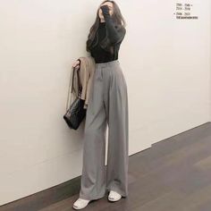 Brand Name: loribindwoodPant Style: Cargo PantsMaterial: COTTONFit Type: LOOSELength: Full LengthDecoration: NONEOrigin: CN(Origin)Season: Spring/AutumnWaist Type: HIGHPattern Type: SolidStyle: CasualFront Style: FlatAge: Ages 18-35 Years OldFabric Type: BroadclothClosure Type: Zipper Fly Straight Wide Leg Pants, Casual Pants Style, Vintage Flare, Style Cargo, Flare Trousers, 인물 사진, Boho Maxi Dress