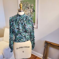 New With Tags. Zara Green Paisley Blouse Xs. Never Worn. No Defects. Very Elegant. Elegant Fitted Patterned Top, Chic Fitted Paisley Print Tops, Chic Fitted Patterned Tops, Fitted Green Printed Blouse, Elegant Fitted Patterned Blouse, Green Paisley Print Long Sleeve Tops, Green Long Sleeve Tops With Paisley Print, Fitted Green Blouse By Zara, Fitted Paisley Print Top For Fall