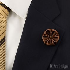 "Brown Kanzashi Flower Lapel Pin with 6mm Swarovski Smoked Topaz Crystal SIZE: 1,5\" Comes in a luxury Black box with Non-Tarnish Cotton. Become a Fan on Facebook:  https://www.facebook.com/BoArtDesign Become a Fan on Pinterest: https://www.pinterest.com/BoArtDesign NOTE Please note, that items may not be as large as they appear! Because every item is handmade (each petal one by one), flower shape may slightly vary! While every effort is made to accurately represent the true colors of the ribbon Lapel Flower Wedding, Pink Boutonniere, Lapel Pins Wedding, Custom Lapel Pins, Kids Hair Clips, Pink Hair Clips, Flower Lapel, Wedding Gifts For Groomsmen, Flower Lapel Pin