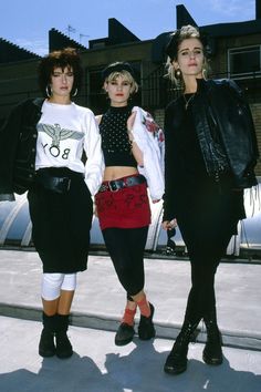 80s 80er kleidung leggings vestiti abiti archzine faldas gonna madonna vestuario leggins negras ragazze cuero chaqueta throwback atuendo tablero schwarze 80s Fashion Women, 1980s Outfits, 80s Inspired Outfits, 80s Fashion Outfits, Look 80s, 80s Party Outfits, Legging Court, 80s Fashion Trends, Fall Fashion Skirts