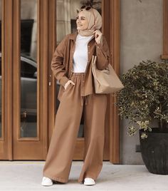 Muslimah Fashion Casual, Stylish Short Dresses, Office Casual Outfit, Fashion Top Outfits, Coord Set, Modest Dresses Casual