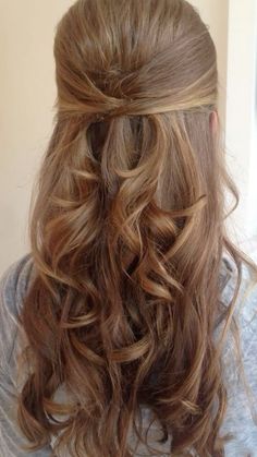 Bridal party Bridesmaids Maid of Honor Hair style idea long straight hair half up half down Office Hairstyles, Simple Bridesmaid Hair, Bridesmaid Hair Long, Bridal Hair Inspiration, Half Up Half Down Hairstyles, Hair Fixing, Bridesmaid Hair Half Up, Natural Curls Hairstyles, Bridesmaid Hair Updo