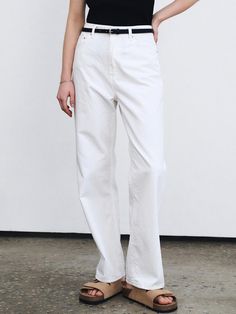 This product is a pair of light straight cotton pants, a quintessential wardrobe staple with a clean and minimalistic design. They are crafted to offer a comfortable straight fit, perfect for a relaxed yet polished look. The pants feature a mid-rise waist that sits naturally on the hips, providing a timeless silhouette suitable for various occasions. - Cut to offer a straight leg fit, these cotton pants provide both comfort and a classic style.- A mid-rise design ensures the pants rest comfortably at the hip, offering a versatile fit for different body types.- They are constructed with a lightweight cotton material, making them ideal for warmer climates or layering in cooler weather.- The pants maintain a sleek look with minimal detailing, emphasizing their adaptability and effortless Everyday Cotton Wide Leg Pants With Straight Hem, White Straight Everyday Bottoms, White Relaxed Fit Pants For Everyday, White Straight Leg Bottoms For Everyday, Straight Cotton Bottoms For Spring, Everyday White Straight Leg Bottoms, Spring Straight Cotton Bottoms, White High-waisted Pants For Everyday, Solid Cotton Straight Bottoms