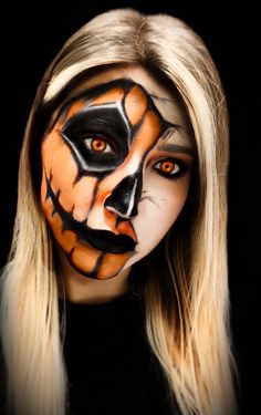 Ecco un idea molto semplice e veloce per realizzare un mostruoso makeup! #halloween #makeup #halloweencostumeideas #halloweenmakeup #pumpkin #trickortreat #happyhalloween #photography #makeupideas Halloween Makeup, Halloween Face, Face Makeup, Halloween Face Makeup, Halloween, Makeup, Photography, Make Up