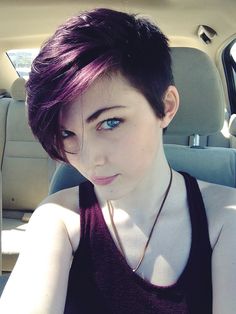 DONT SHOW MY MOM SAMANTHA! What if we go like this but a bit longer? Dark Purple Hair Color, Stylish Hair Colors, Hair Color Plum, Hair Colour Design, Dark Purple Hair, Plum Hair, Hair Color Unique, Hair Color Purple, Popular Haircuts