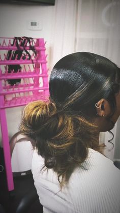 Slick Styles, Natural Straight Hair, Natural Hair Bun Styles, Sleek Ponytail Hairstyles, Peekaboo Hair, Quick Natural Hair Styles, Quick Weave Hairstyles, Dyed Hair Inspiration, Quick Braided Hairstyles