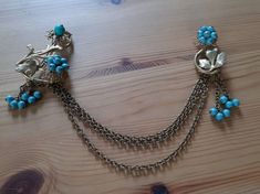 Vintage Blue Beaded Turquoise Necklace, Blue Chain Costume Jewelry, Blue Costume Jewelry With Chain, Turquoise Beaded Chain Costume Jewelry, Blue Beaded Chain Jewelry For Wedding, Vintage Blue Chain Jewelry, Vintage Blue Jewelry With Chain, Bohemian Turquoise Jewelry With Chain, Blue Jewelry With Round Beads Chain