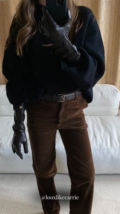 Brown Turtleneck Outfit Aesthetic, Brown Pants Outfit Aesthetic, Suede Pants Outfit, Turtleneck Outfit Aesthetic, Brown Turtleneck Outfit, Brown Suede Pants, 007 Woman, Brown Pants Outfit, Corduroy Pants Outfit