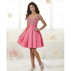 Damas Pink Fit And Flare Homecoming Dress. Never Worn With Tags. In Perfect Condition Damas Outfits Quinceanera, Mikado Dress, Damas Dresses, Western Outfits Men, Short Dress Styles, Plus Size Gowns, Affordable Prom Dresses, Pink Fits, Box Pleats