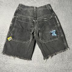 Vintage Jnco Jeans Mens 31x12 Black Y2k Baggy Skater Grunge Hip Hop Denim Jorts Good Condition - No Holes, One Small Mark On The Back. Was Originally Jeans And Made Into Shorts Waist Measurement (Inches): 31 Inseam (Inches): 12 Included Pictures Of All Flaws And Signs Of Wear That I Could Spot To The Best Of My Ability. Do Not Hesitate To Message Me About More Details Regarding Condition, Sizing, Etc. Refer To Measurements To Ensure Best Fit As Used Pieces Or Certain Brands May Not Fit Traditional Sizing. Returns Allowed Within 30 Days Of Purchase But Buyer Must Pay For Return Shipping. Jnco Shorts, Denim Jorts, Jnco Jeans, Black Y2k, Waist Measurement, Y2k Baggy, Short Waist, Jeans Mens, Mens Bottom