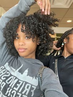 Curly Hair For School, Hair For School, Natural Curly Hair, Quick Natural Hair Styles, Curly Hair Styles Easy, Hair Aesthetic, Hairdos For Curly Hair