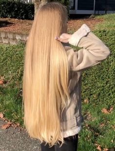 Waist Length Hair, Haircuts For Long Hair With Layers, Long Hair Models, Long Blond, Lustrous Hair, Long Dark Hair, Long Hair Updo, Super Long Hair