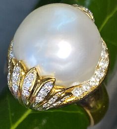 HUGE $6500 18K Yellow Gold Baroque Pearl Diamond Crown Vintage Cocktail Ring 7.5 | eBay Estate Diamond Jewelry, Diamond Gold Ring, Gold Baroque, Vintage Cocktail Ring, Crown Vintage, Diamond Crown, Big Pearl, Ring Shapes, Vintage Cocktail