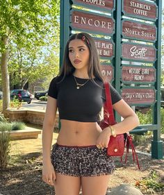 amanda diaz Amanda Diaz, Aesthetic Pose, Body Aesthetic, Ig Girls, Aesthetic Fits, Instagram Girls, Women Photography Poses, Pretty Lingerie, Girl Body