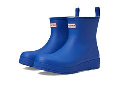 PRICES MAY VARY. REFINED SPLASH OF COLOR: Elevate your rainy-day style with the Hunter Original Play Boot Short Rain Boots. Designed to bring a splash of color to your look, these durable boots are available in an array of vibrant options including Zinc, Arctic Moss, and timeless Black. Whether you're navigating puddles on the streets or enjoying a wet outdoor adventure, these boots offer a stylish and practical solution to keep your feet dry and your style on point. VEGAN-FRIENDLY CONSTRUCTION: Hunter Play Boots, Women's Rain Boots, Boots For Kids, Hunter Girl, Rainy Day Fashion, Short Rain Boots, Hunter Rain Boots, Womens Rain Boots, Blue Rain