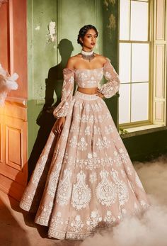 New Manish Malhotra Bridal Looks Pink Bridal Lehenga, Reception Outfit, Outfits For Fall, Outfit Autumn, Indian Bridal Lehenga, Outfit Halloween, Bridal Lehengas