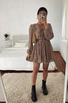 Outfits With Flower Skirts, Outfit Botas, Sanya, Causual Outfits, Mode Inspo, Winter Fashion Outfits, Outfits Casuales, Look Fashion, Classy Outfits