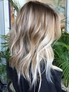 balayage hair, balayage for dark brown hair, brown to blonde balayage, blonde balayage on dark hair Long Choppy Hair, Ombré Blond, Balayage Blond, Choppy Hair, Ombré Hair, Mid Length Hair